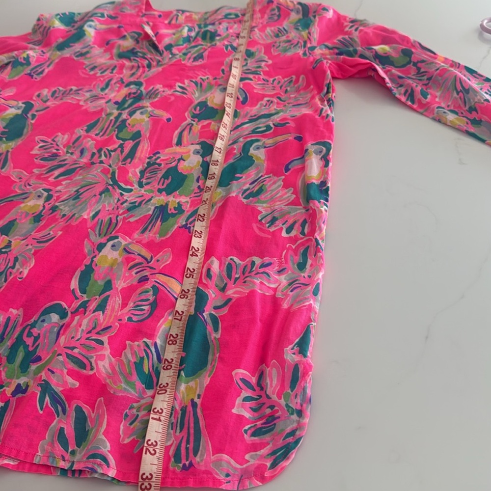 Lilly Pulitzer Pink & Green Parrot Print Tunic/Coverup Sz M
Beacon Toucan Print - Picture 7 of 8
